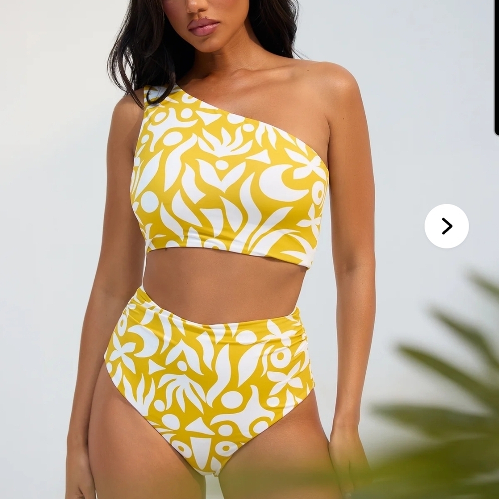 Fashion Nova Yellow and White One-Shoulder Swimsuit